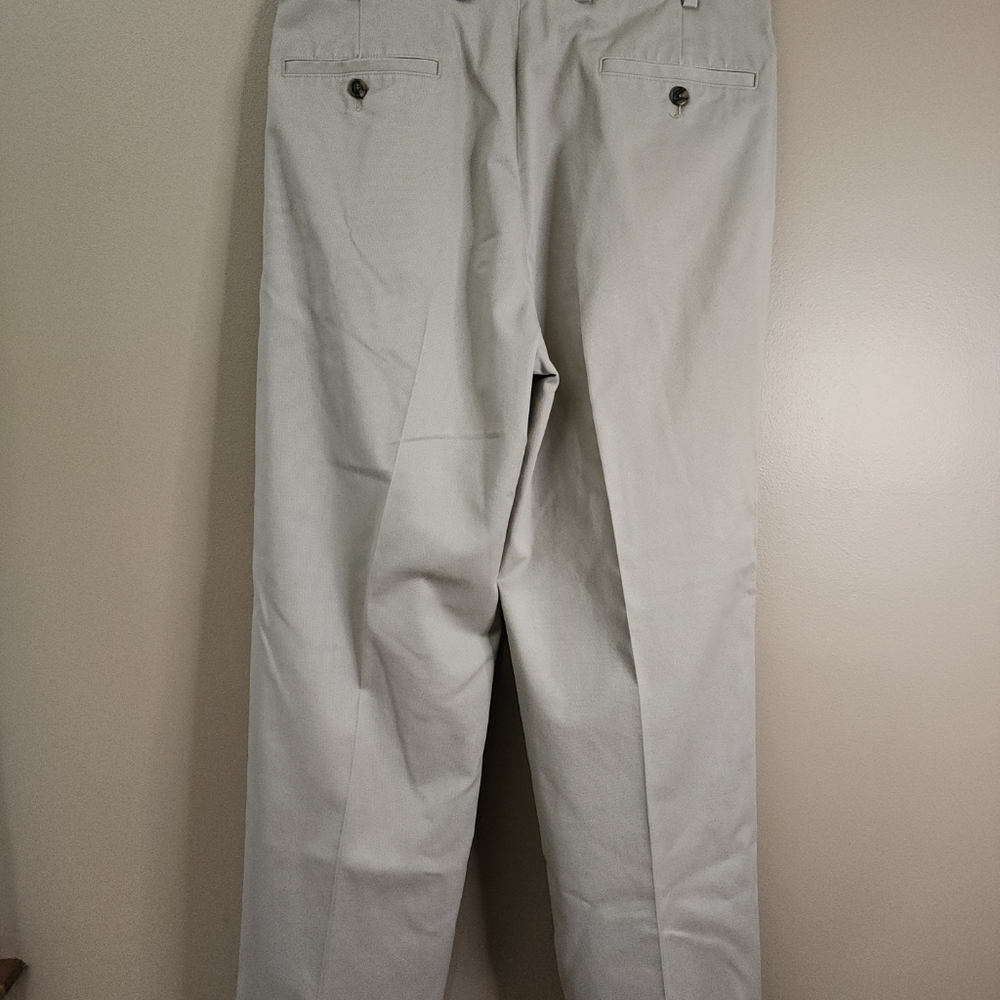 Brooks Brothers Advantage Elliot Chino